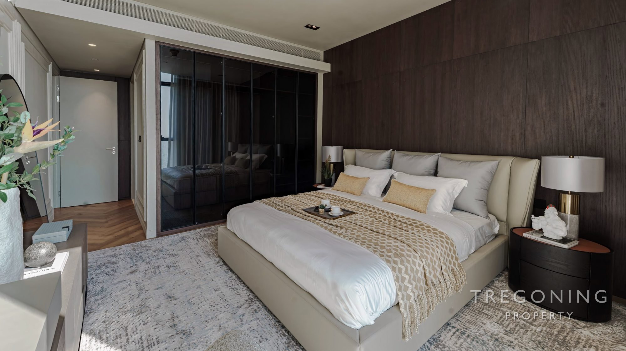 Master bedroom(7)